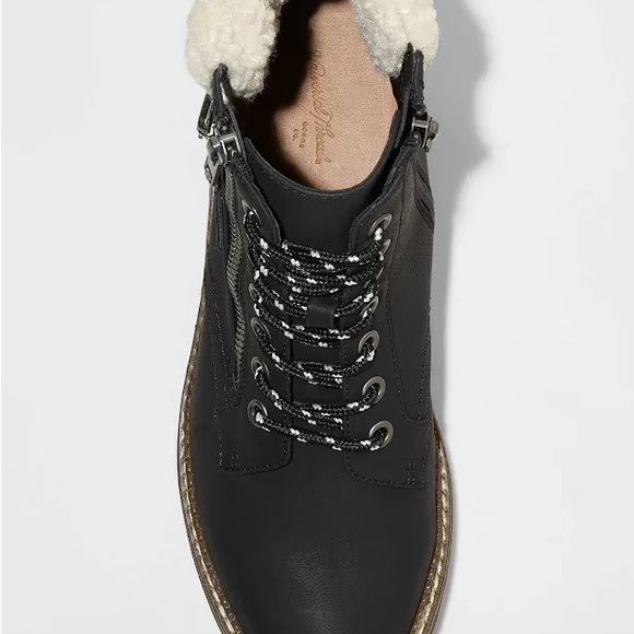 Universal Thread Boots with fur. Womens size 8 1/2. New without tags. - Picture 3 of 6